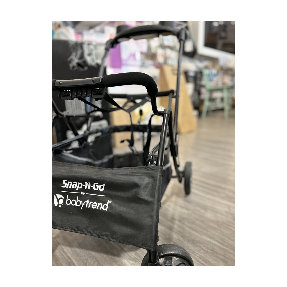 Snap N Go FX Universal Infant Car Seat Carrier - Black Floor Model