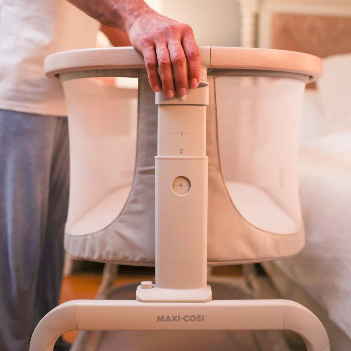 Iora Bedside Bassinet - Beyond Graphite