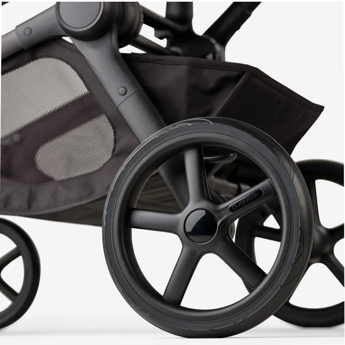 Kangaroo Complete Black/Midnight Black + Free Comfort Wheeled Board